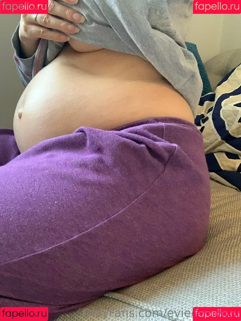 evieexpands Onlyfans Photo Gallery 