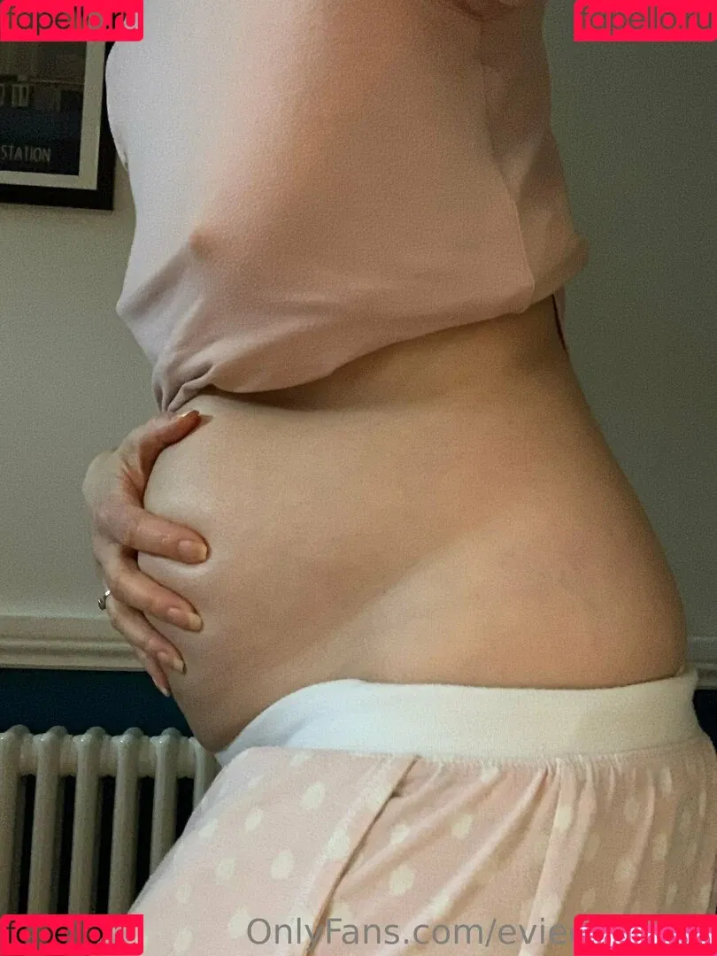 evieexpands Onlyfans Photo Gallery 