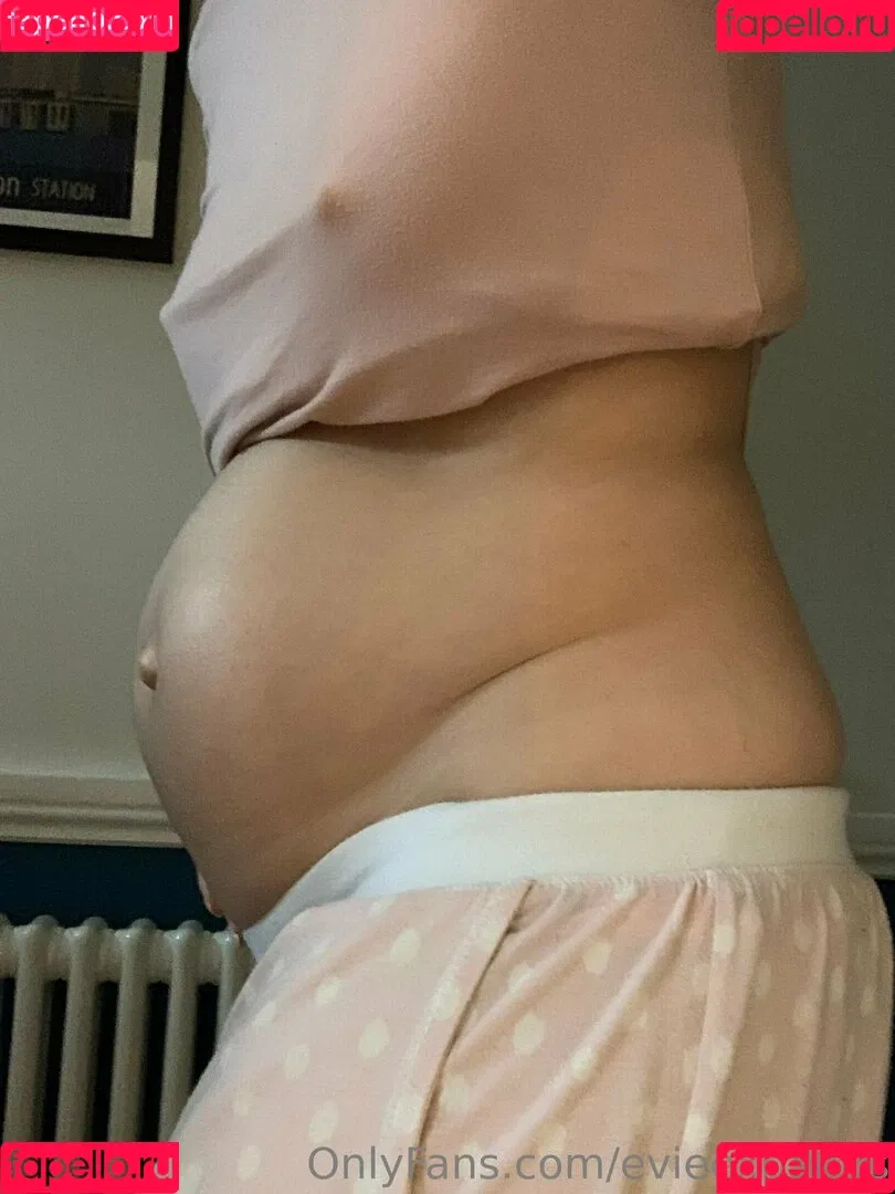 evieexpands Onlyfans Photo Gallery 