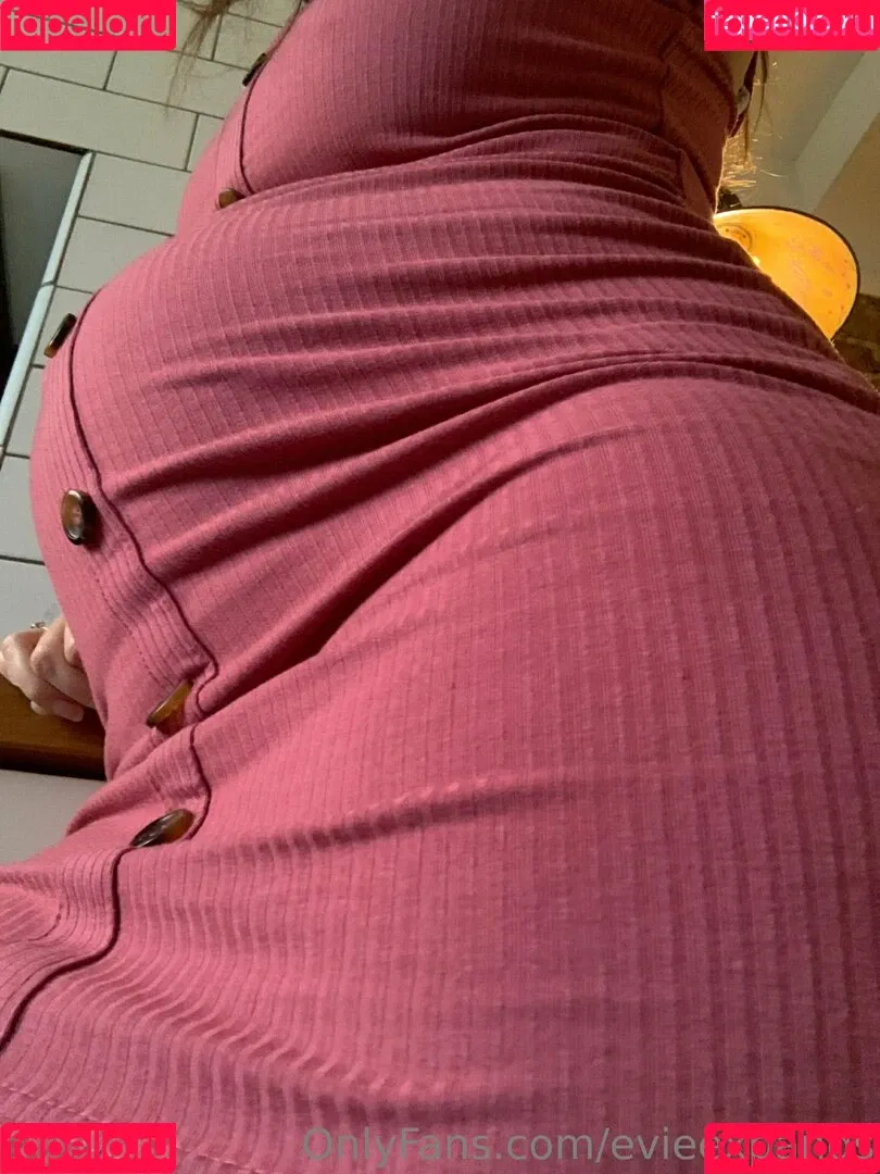 evieexpands Onlyfans Photo Gallery 