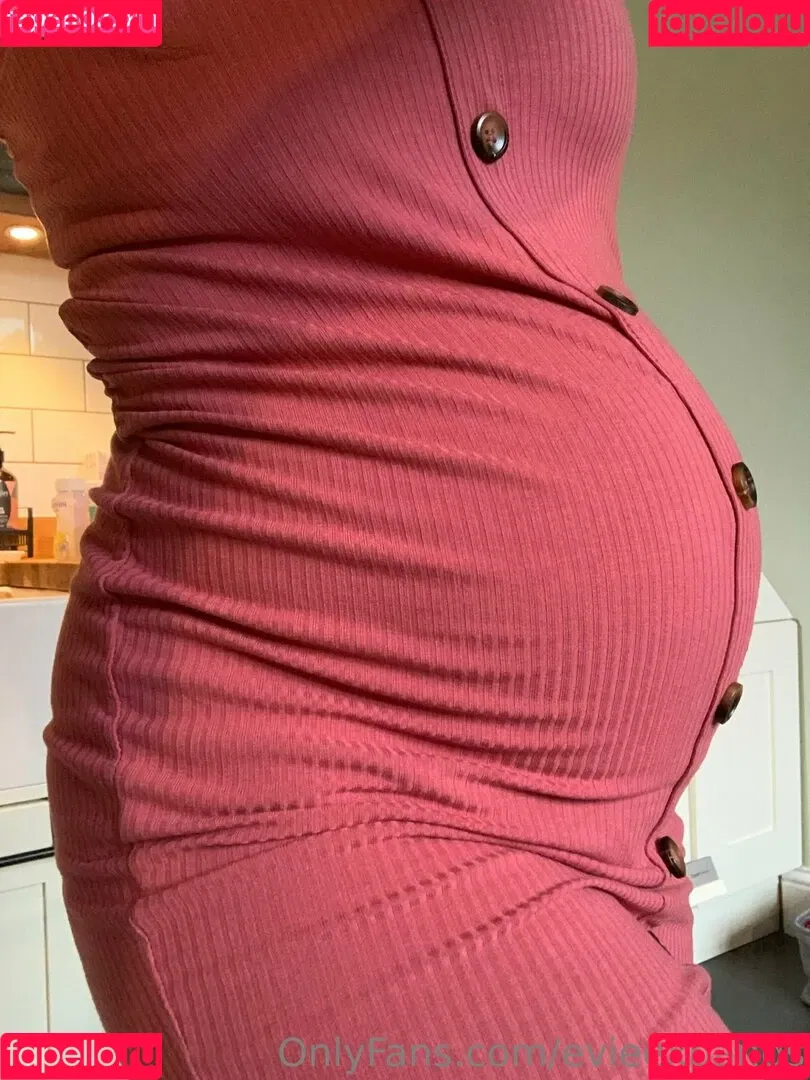 evieexpands Onlyfans Photo Gallery 