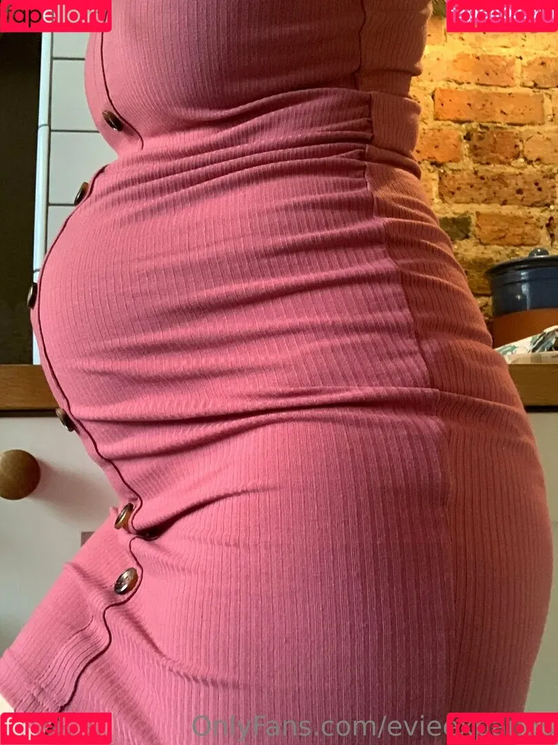 evieexpands Onlyfans Photo Gallery 
