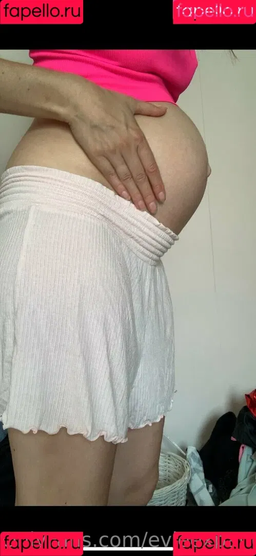 evieexpands Onlyfans Photo Gallery 