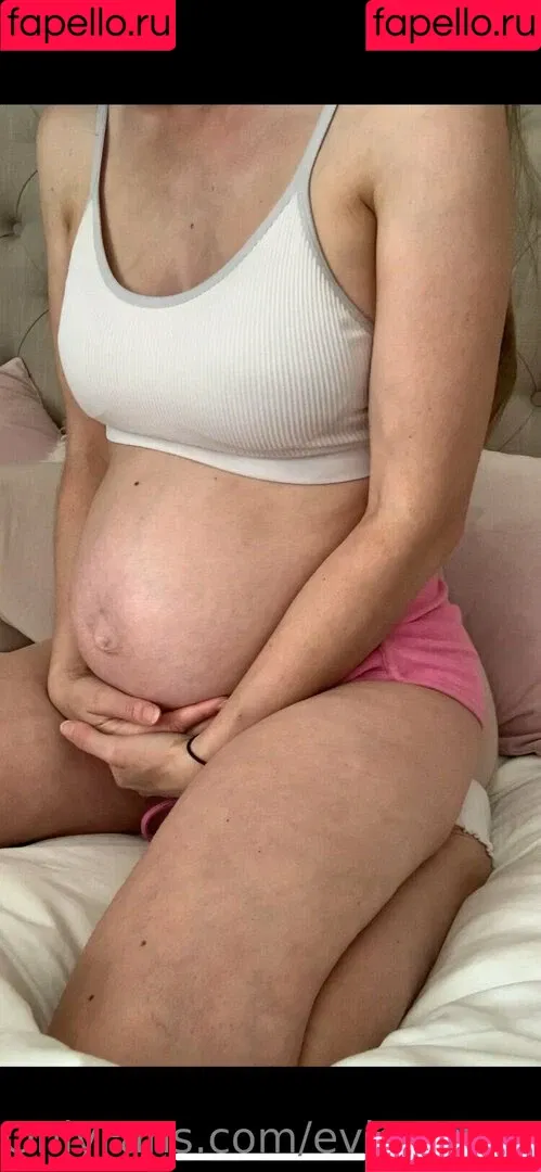 evieexpands Onlyfans Photo Gallery 