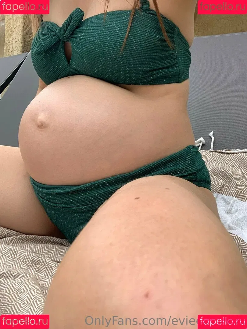 evieexpands Onlyfans Photo Gallery 