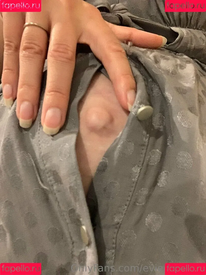 evieexpands Onlyfans Photo Gallery 