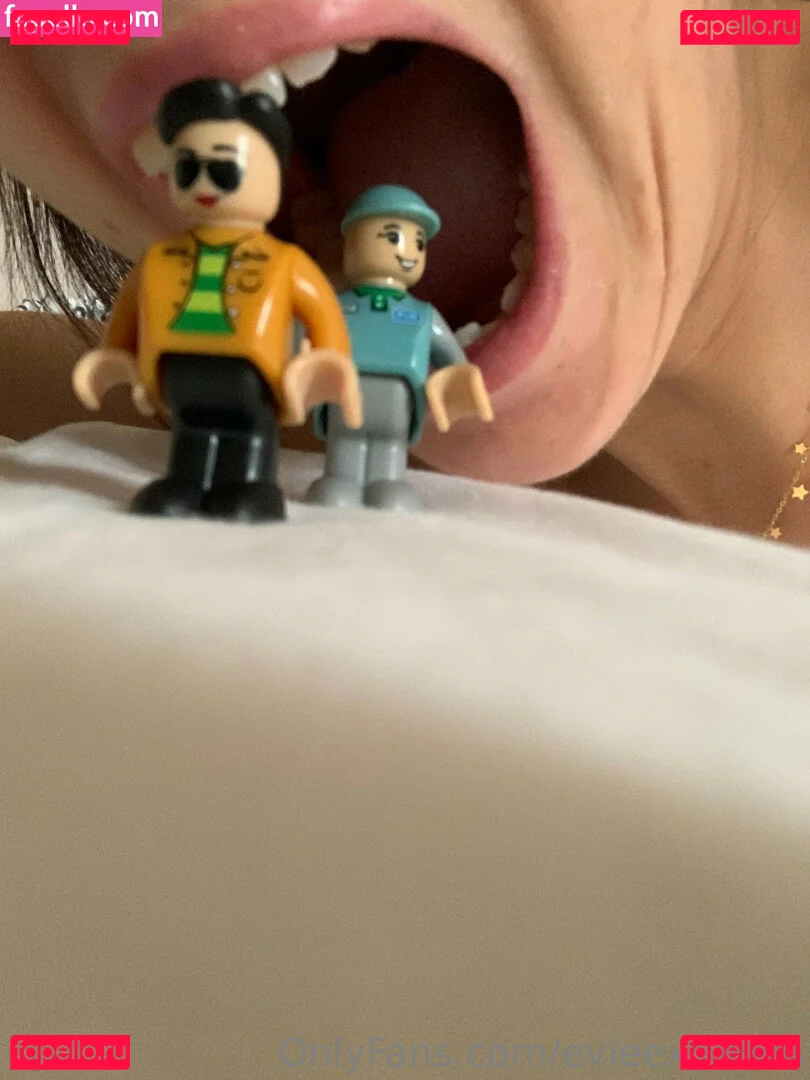 evieexpands Onlyfans Photo Gallery 