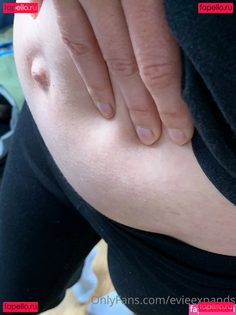 evieexpands Onlyfans Photo Gallery 