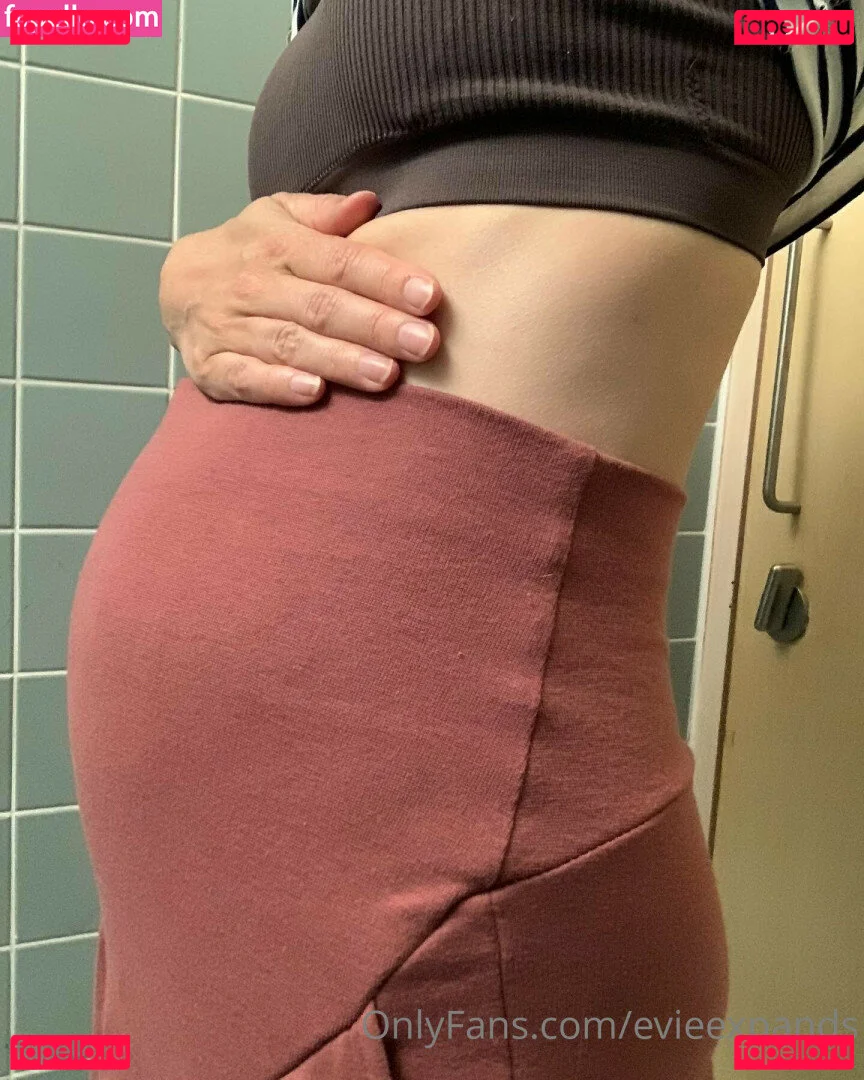 evieexpands Onlyfans Photo Gallery 