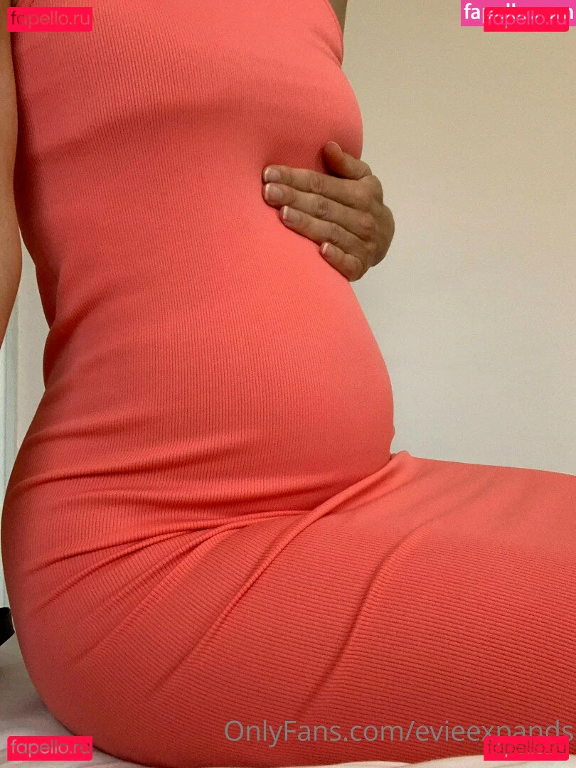 evieexpands Onlyfans Photo Gallery 