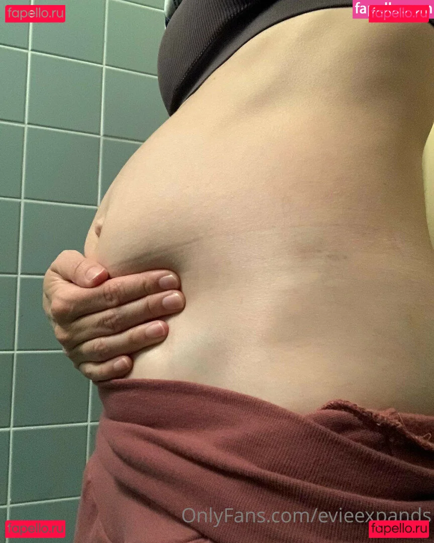 evieexpands Onlyfans Photo Gallery 
