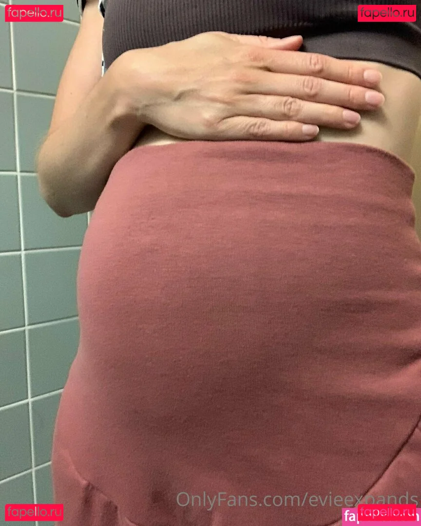 evieexpands Onlyfans Photo Gallery 
