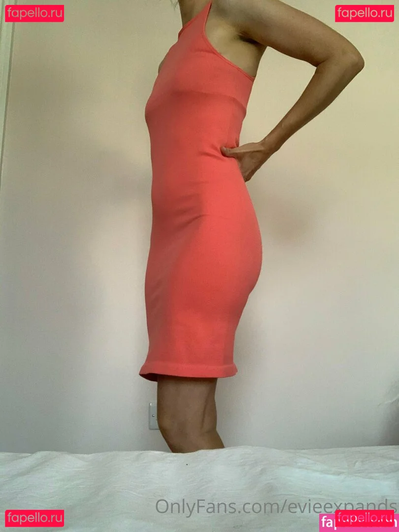 evieexpands Onlyfans Photo Gallery 