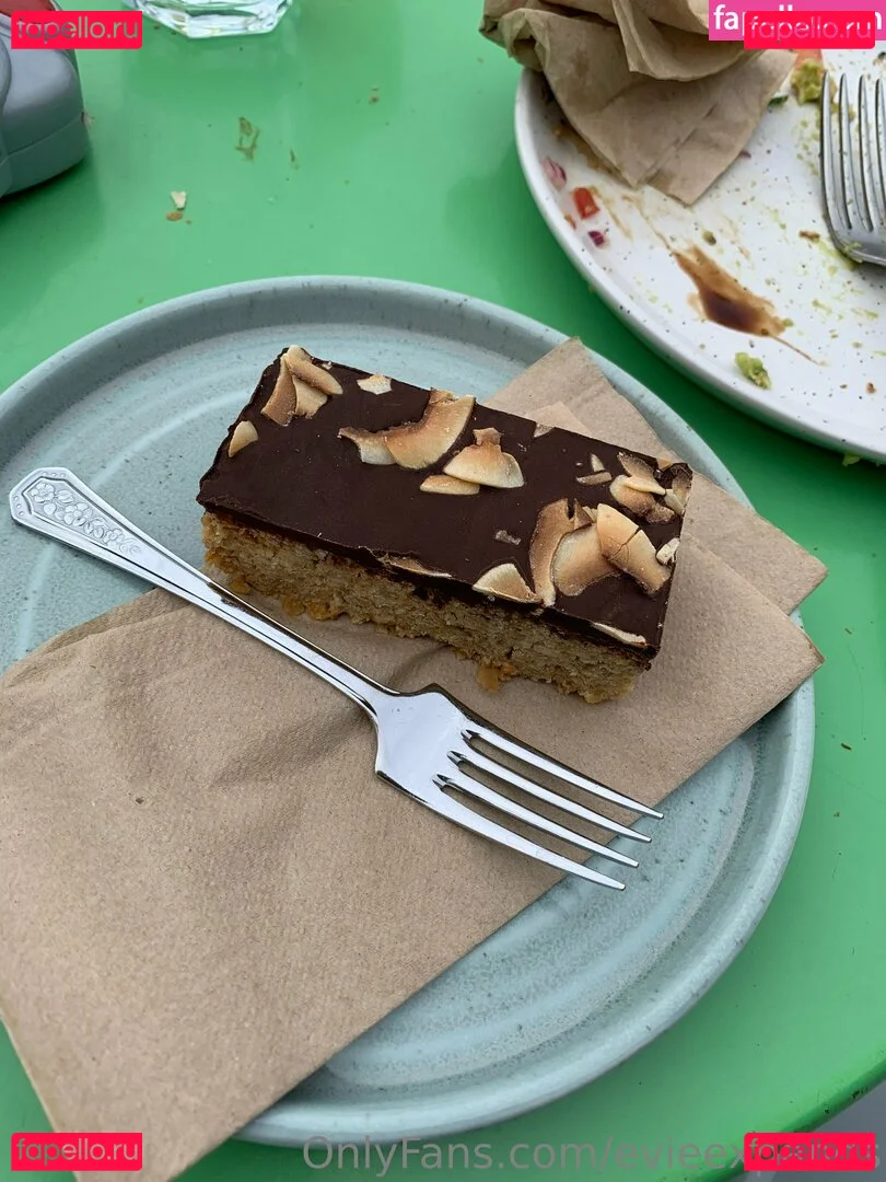 evieexpands Onlyfans Photo Gallery 