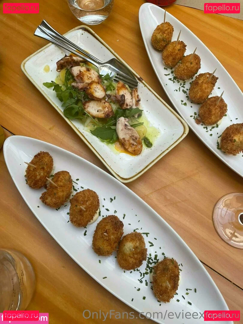 evieexpands Onlyfans Photo Gallery 