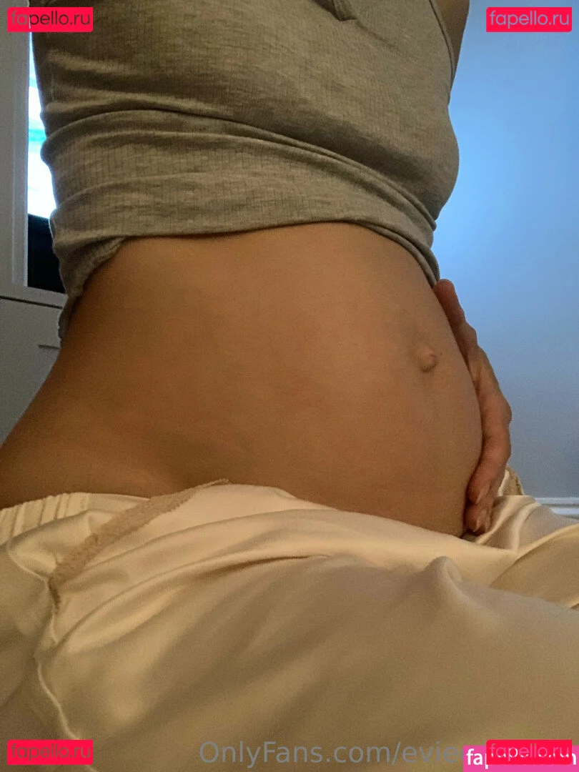evieexpands Onlyfans Photo Gallery 