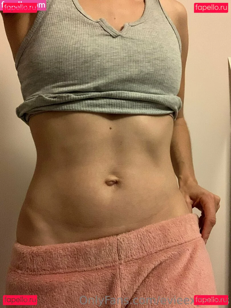 evieexpands Onlyfans Photo Gallery 