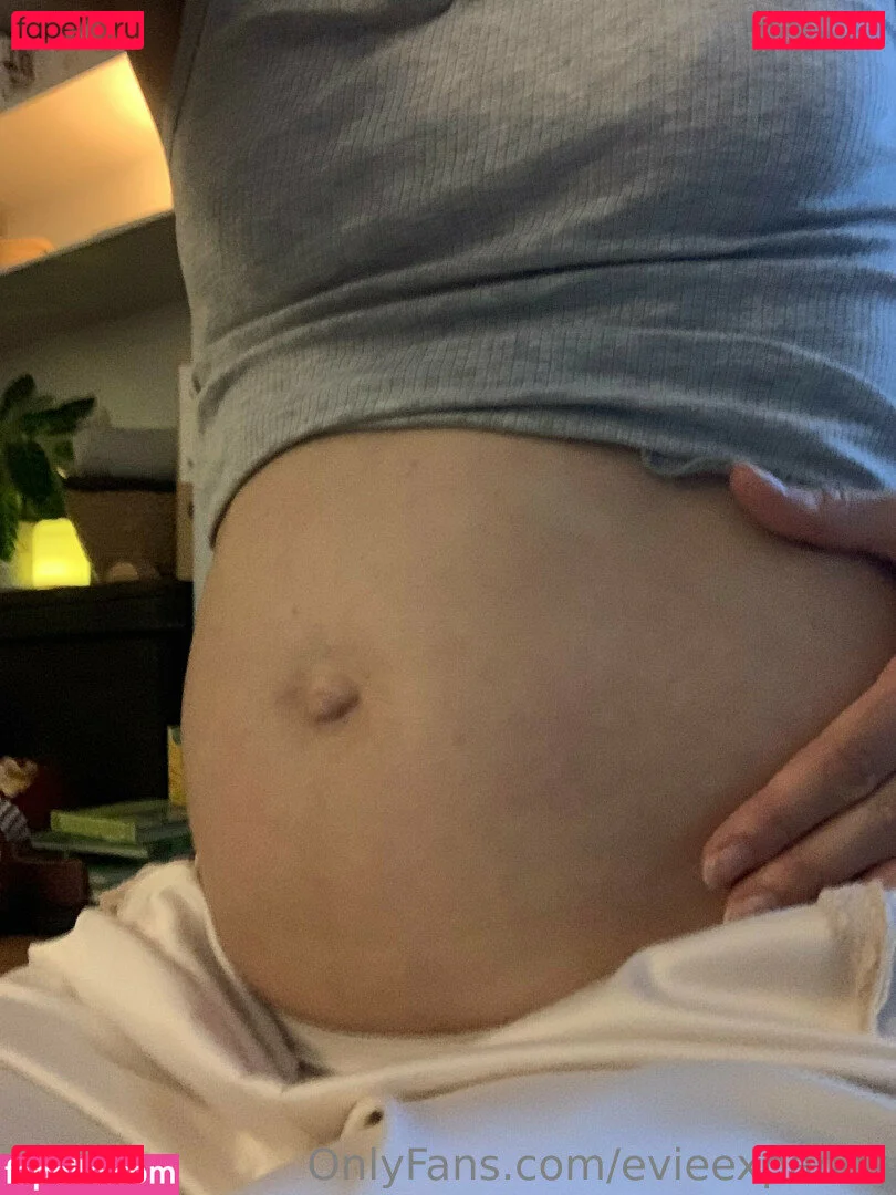 evieexpands Onlyfans Photo Gallery 