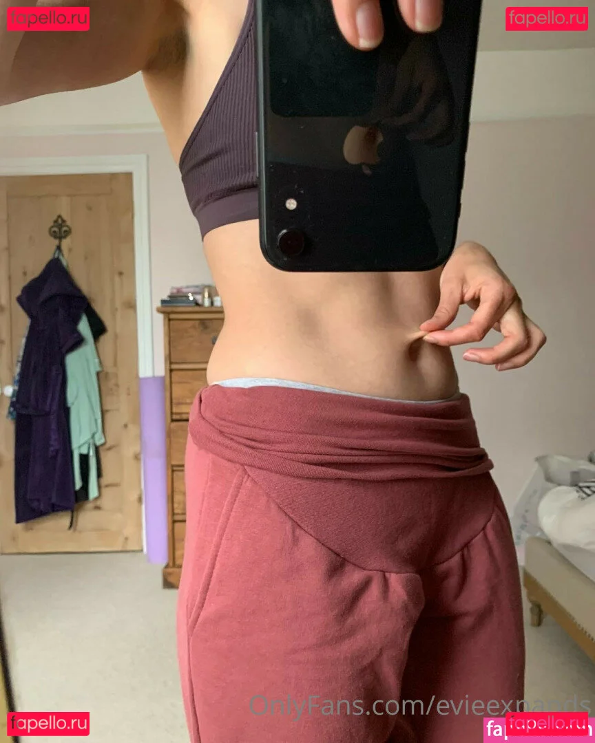 evieexpands Onlyfans Photo Gallery 