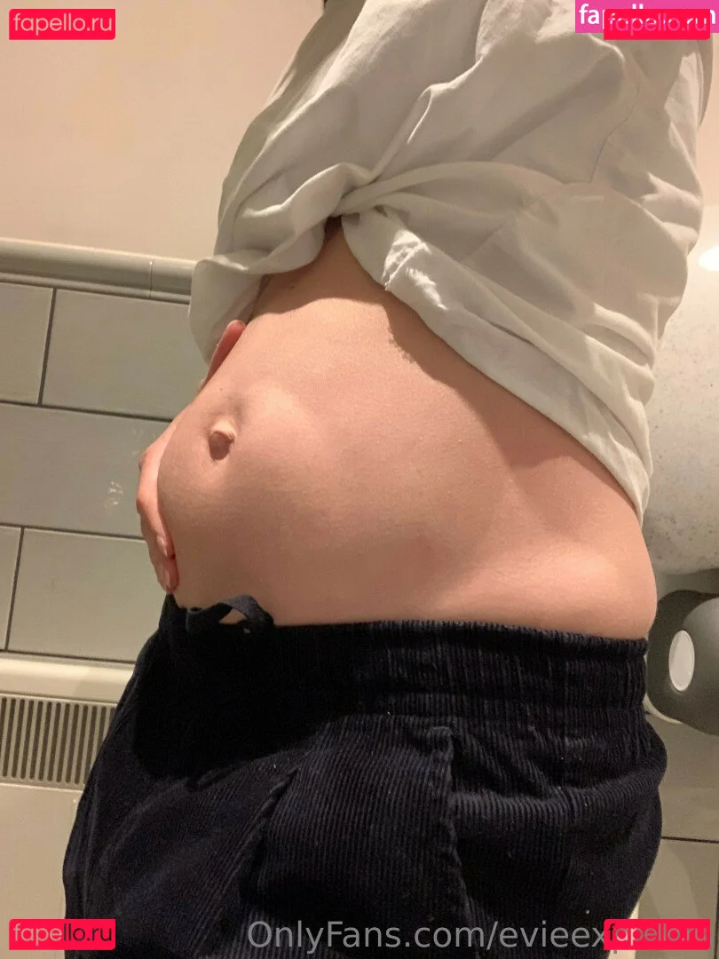 evieexpands Onlyfans Photo Gallery 