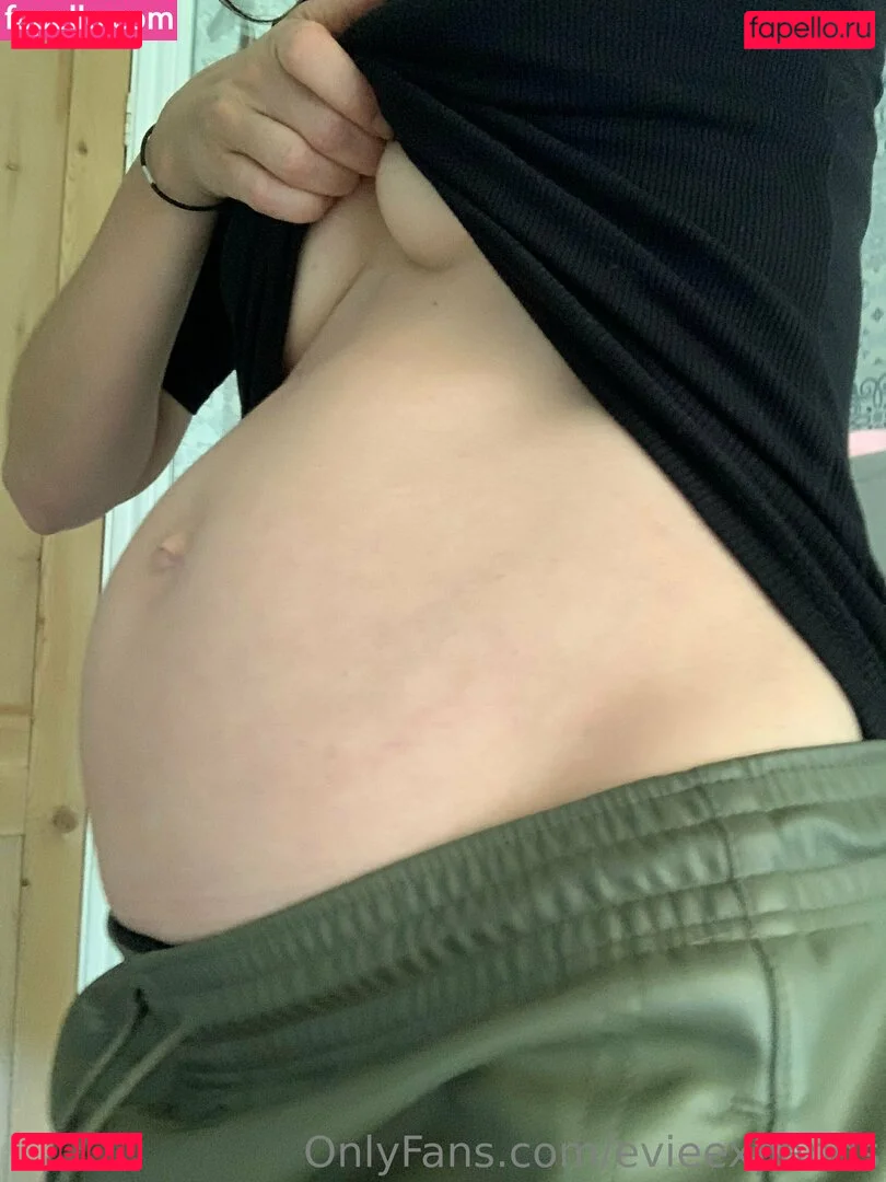evieexpands Onlyfans Photo Gallery 