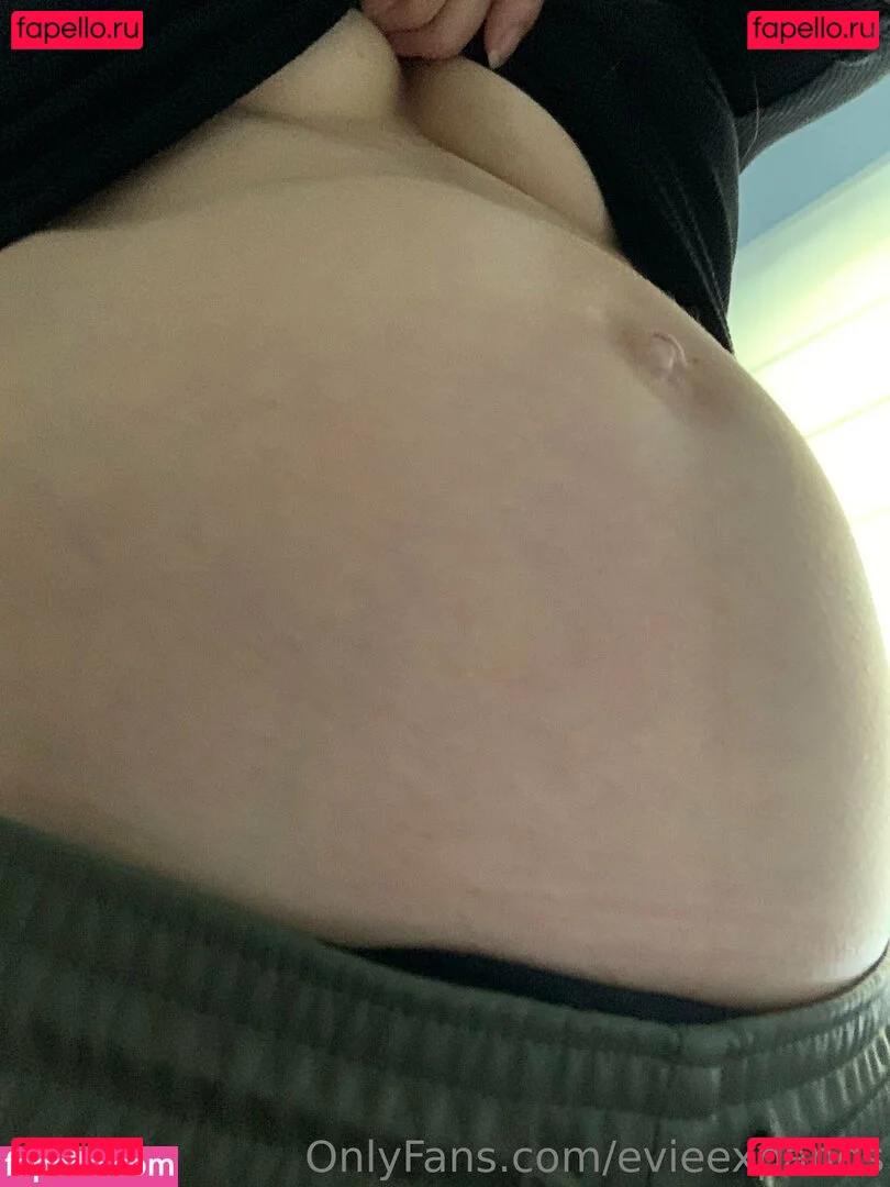 evieexpands Onlyfans Photo Gallery 