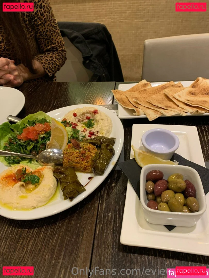 evieexpands Onlyfans Photo Gallery 