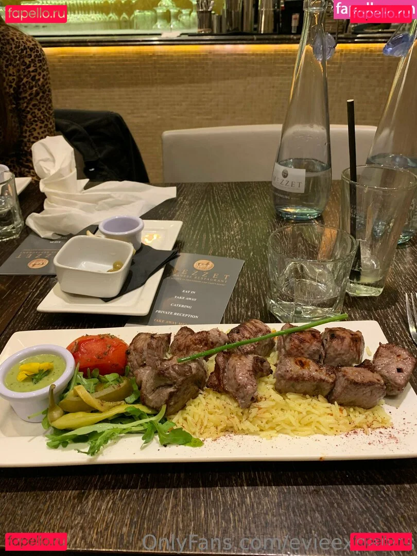 evieexpands Onlyfans Photo Gallery 