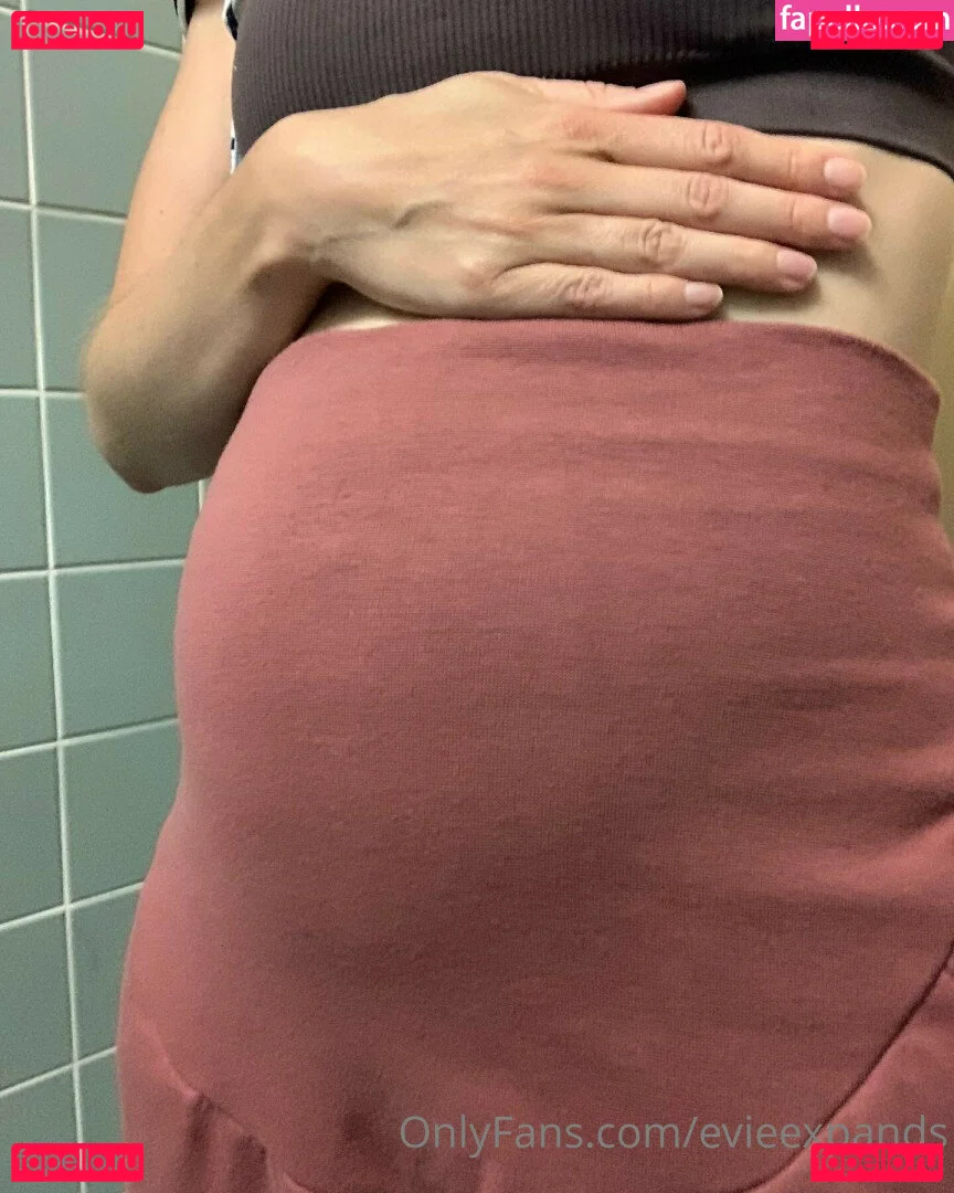 evieexpands Onlyfans Photo Gallery 