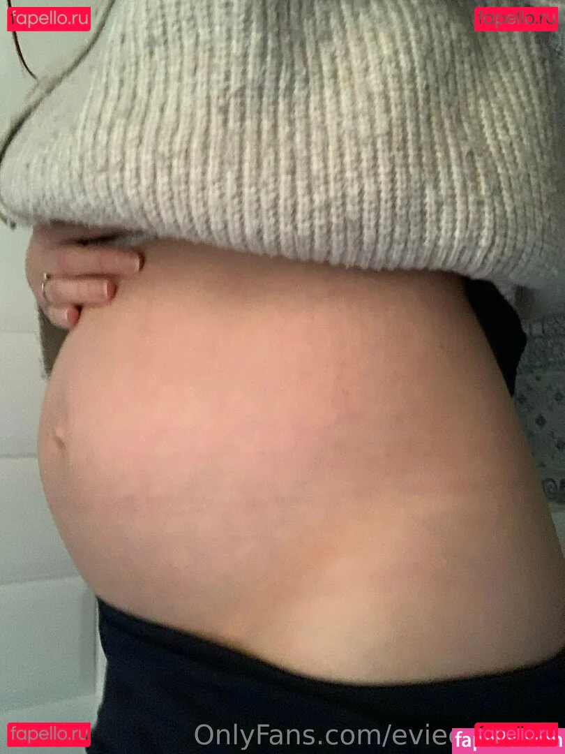 evieexpands Onlyfans Photo Gallery 