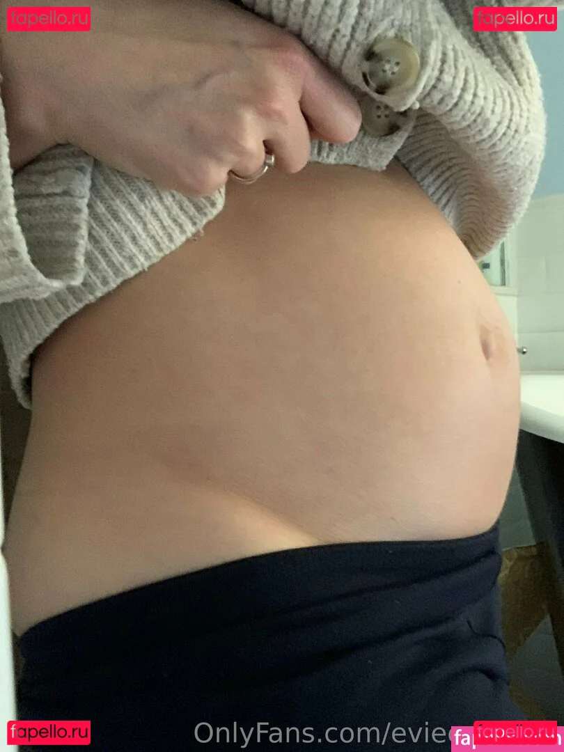 evieexpands Onlyfans Photo Gallery 