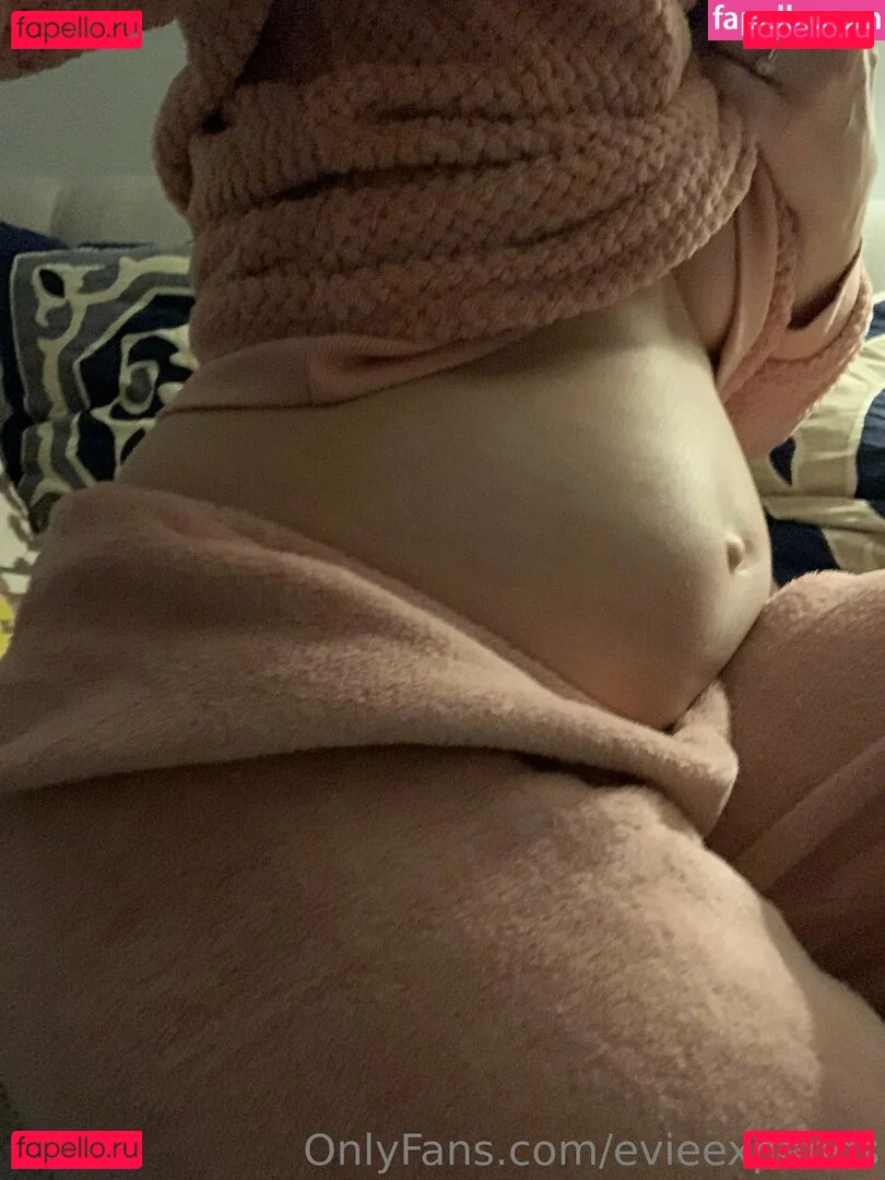 evieexpands Onlyfans Photo Gallery 