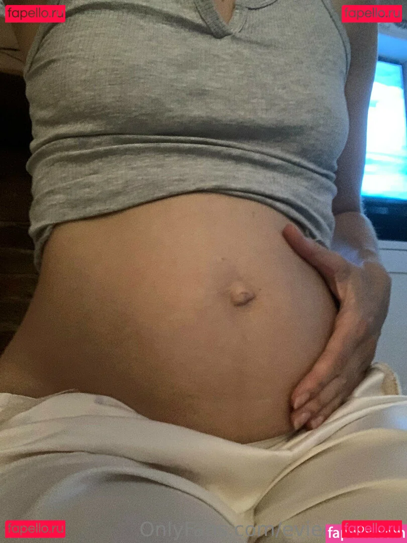 evieexpands Onlyfans Photo Gallery 