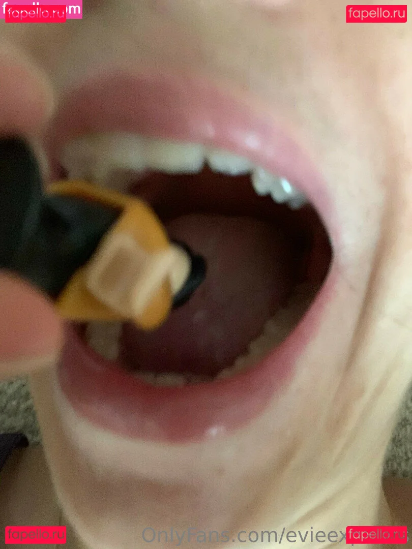 evieexpands Onlyfans Photo Gallery 