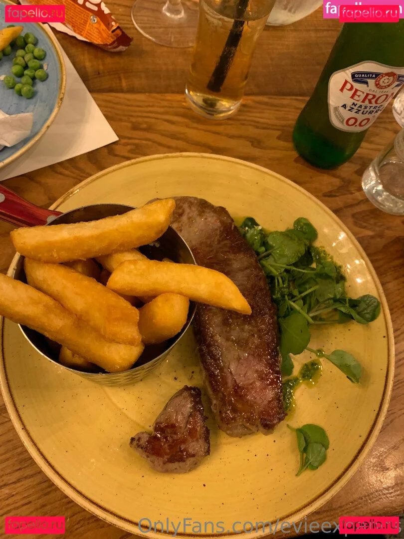 evieexpands Onlyfans Photo Gallery 