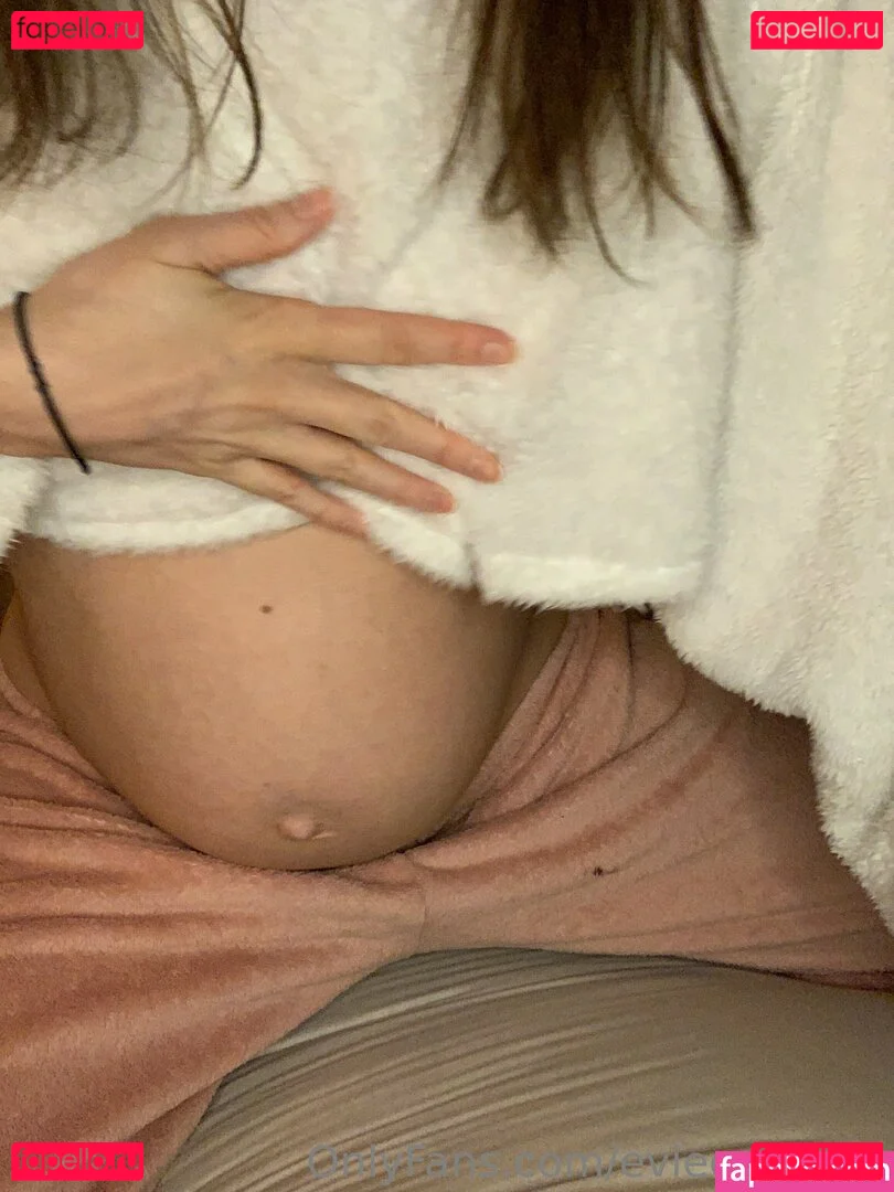 evieexpands Onlyfans Photo Gallery 