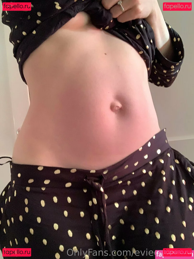 evieexpands Onlyfans Photo Gallery 
