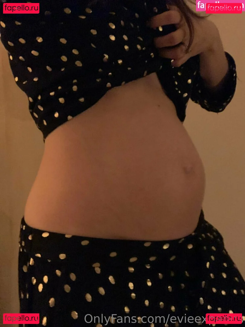 evieexpands Onlyfans Photo Gallery 