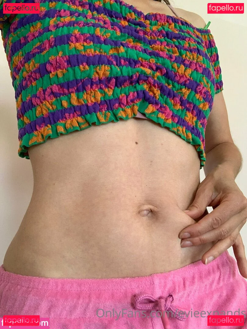 evieexpands Onlyfans Photo Gallery 