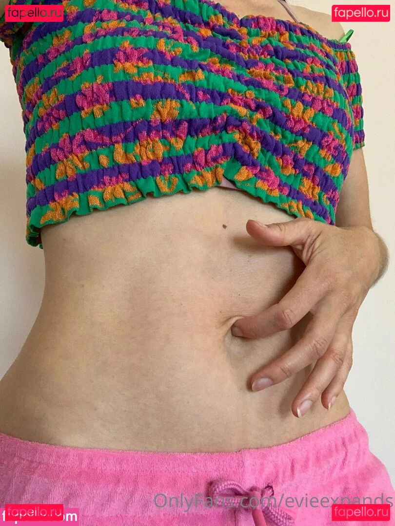 evieexpands Onlyfans Photo Gallery 