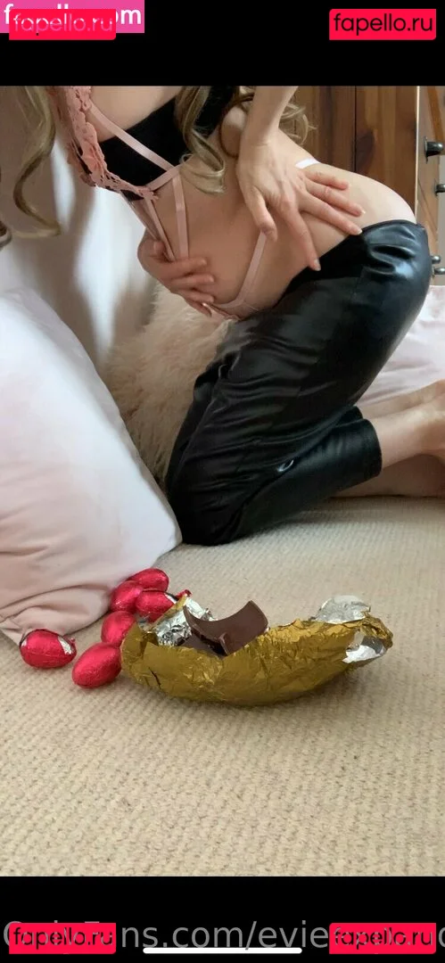evieexpands Onlyfans Photo Gallery 