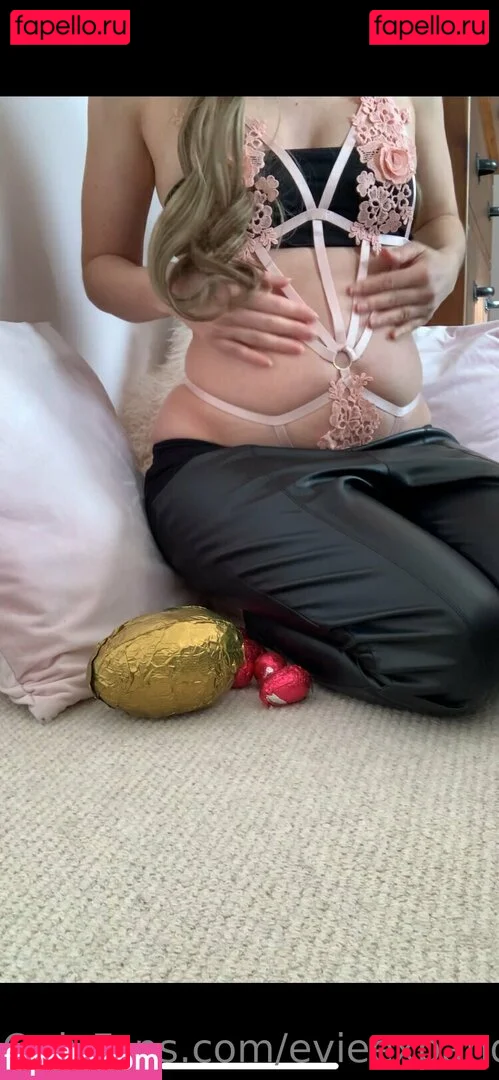 evieexpands Onlyfans Photo Gallery 