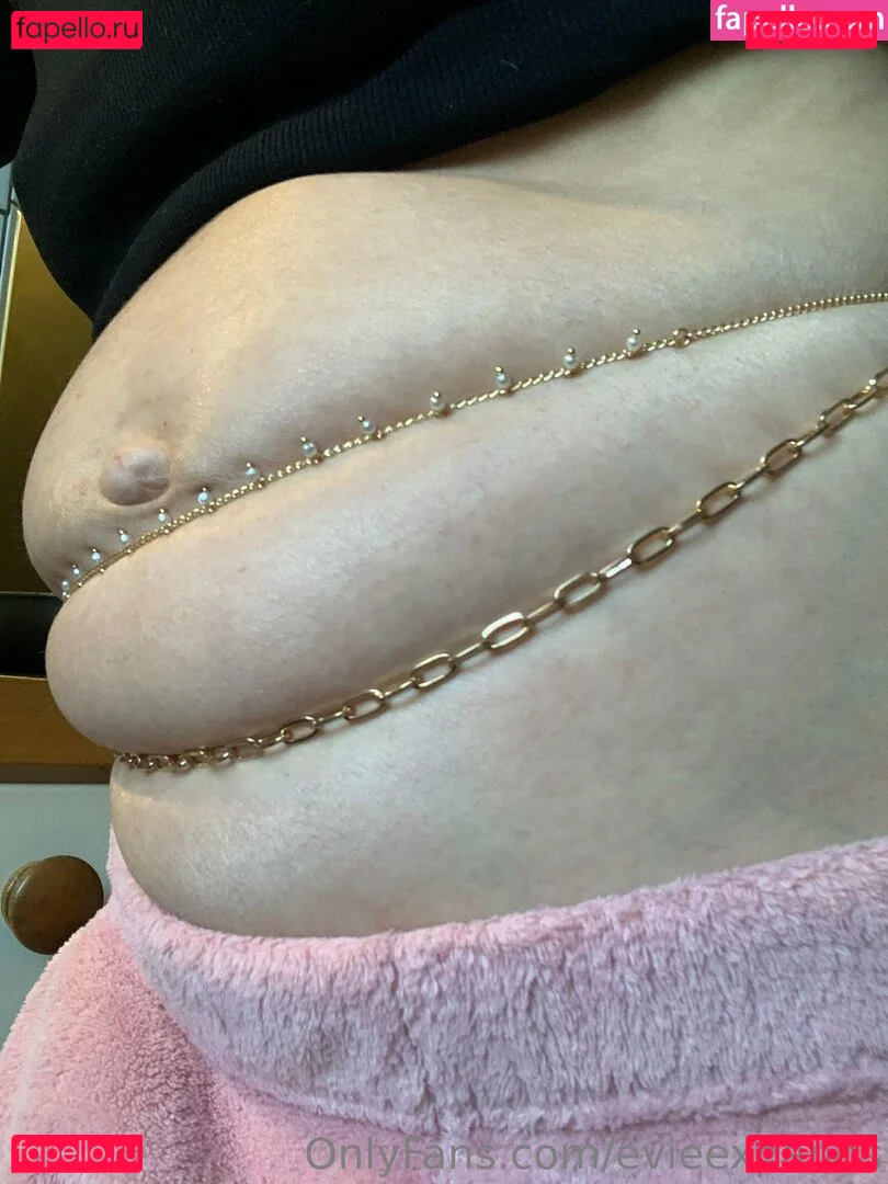 evieexpands Onlyfans Photo Gallery 