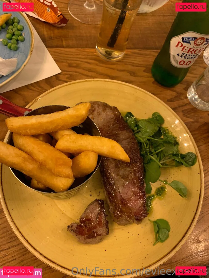 evieexpands Onlyfans Photo Gallery 