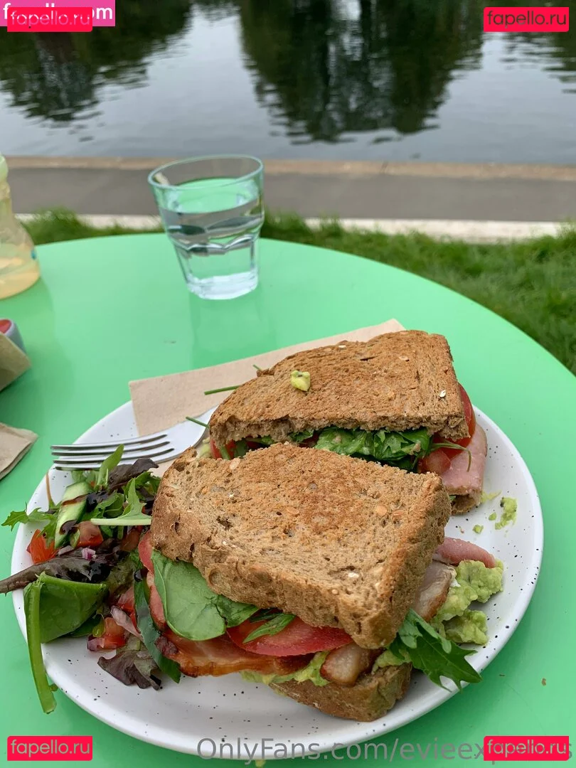 evieexpands Onlyfans Photo Gallery 