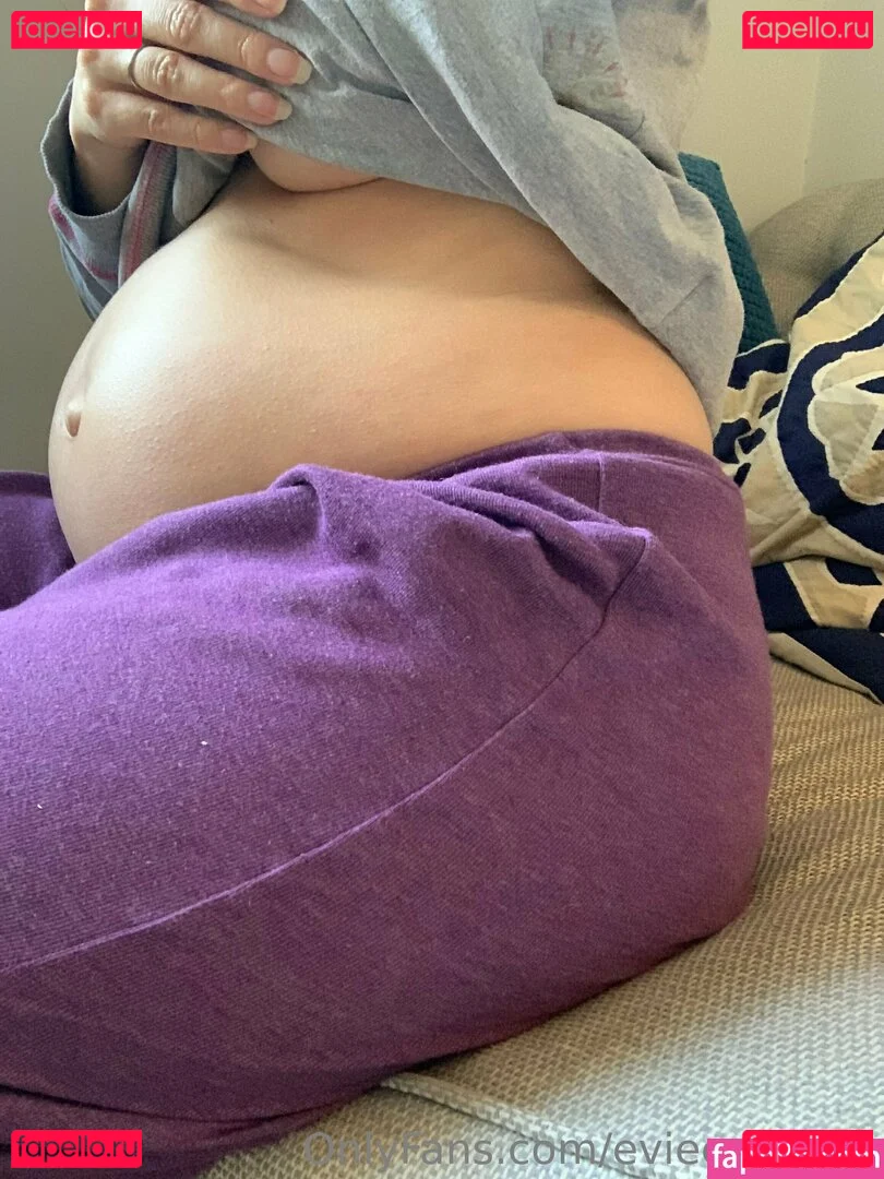evieexpands Onlyfans Photo Gallery 