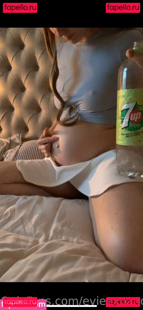 evieexpands Onlyfans Photo Gallery 