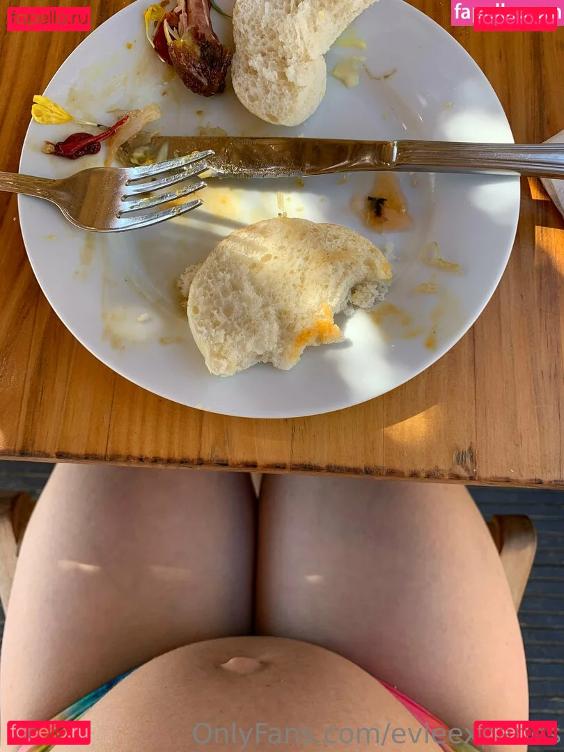 evieexpands Onlyfans Photo Gallery 
