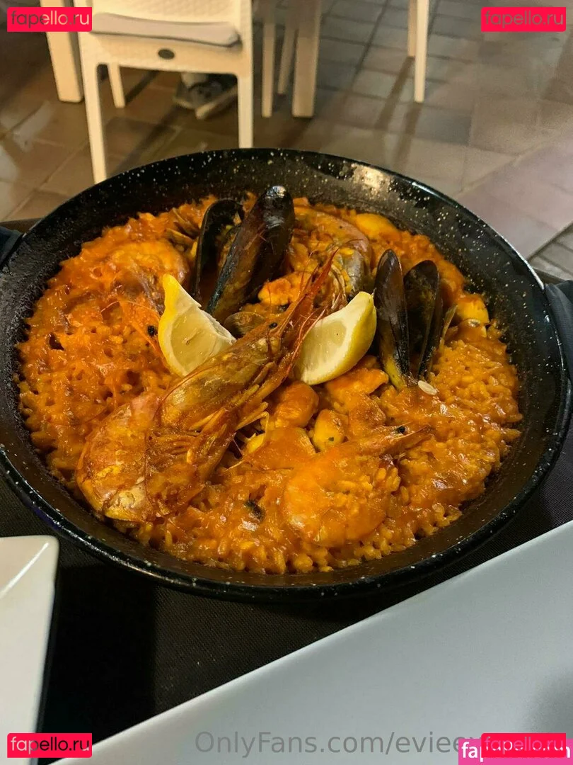 evieexpands Onlyfans Photo Gallery 