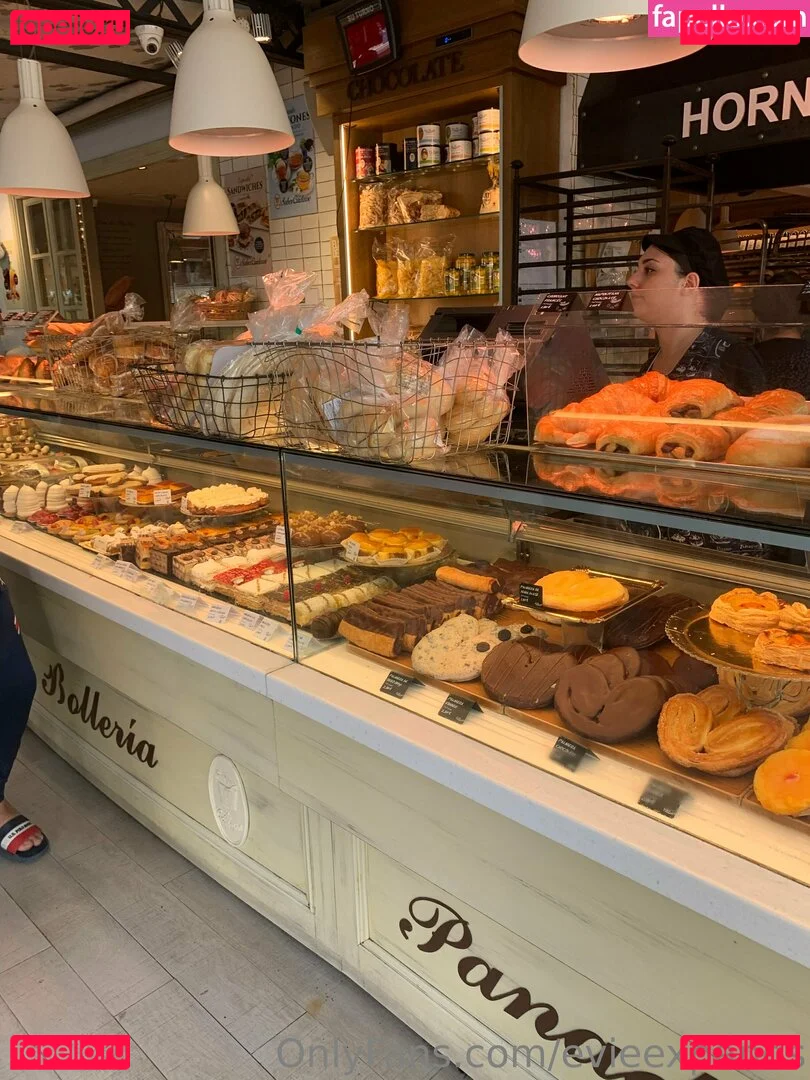 evieexpands Onlyfans Photo Gallery 